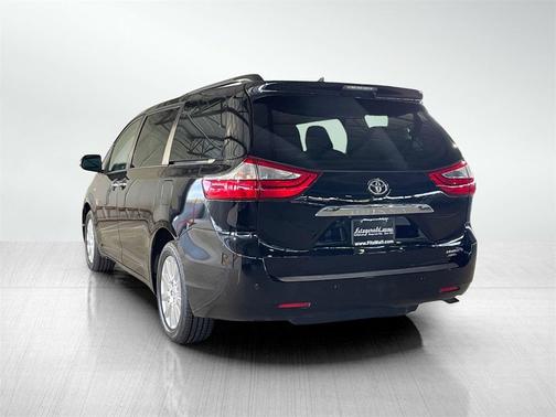 2017 Toyota Sienna Limited Premium