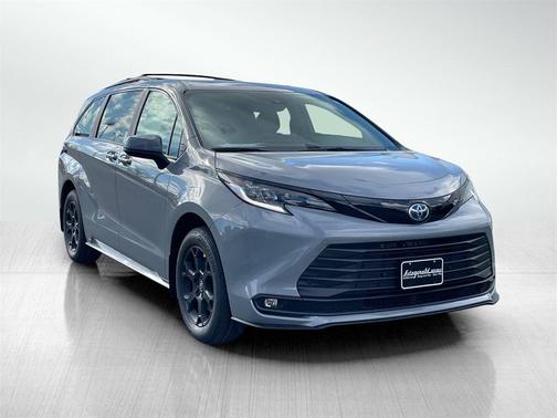 2025 Toyota Sienna Woodland Edition