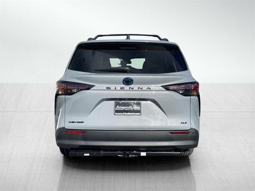 2025 Toyota Sienna Woodland Edition