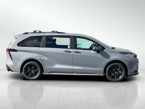 2025 Toyota Sienna Woodland Edition
