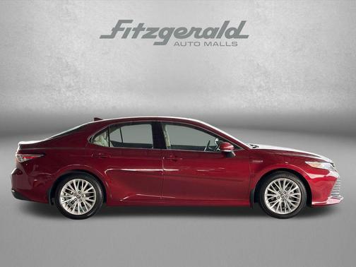 Ruby Flare Pearl 2019 Toyota Camry Hybrid XLE