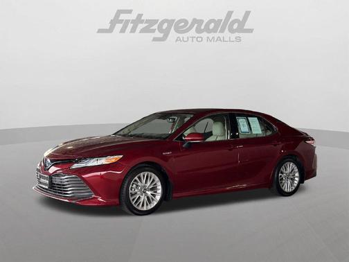 Ruby Flare Pearl 2019 Toyota Camry Hybrid XLE