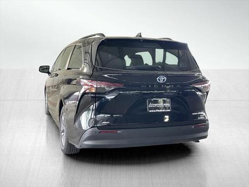 2023 Toyota Sienna XLE 7 Passenger
