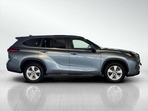 2023 Toyota Highlander Hybrid LE
