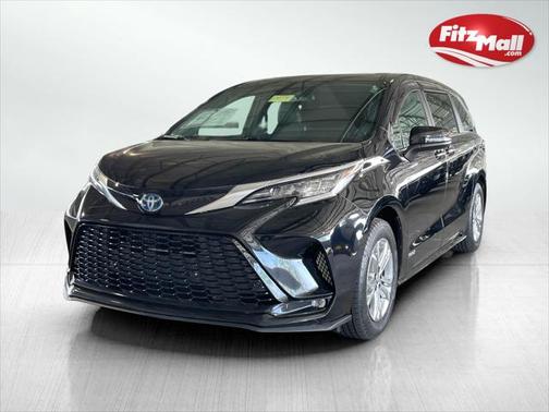 2021 Toyota Sienna XSE 7 Passenger
