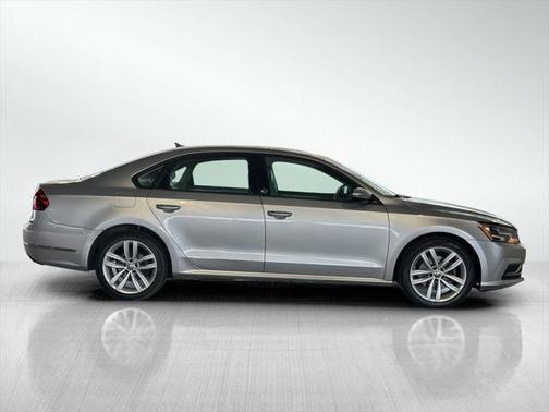 2019 Volkswagen Passat 2.0T Wolfsburg Edition