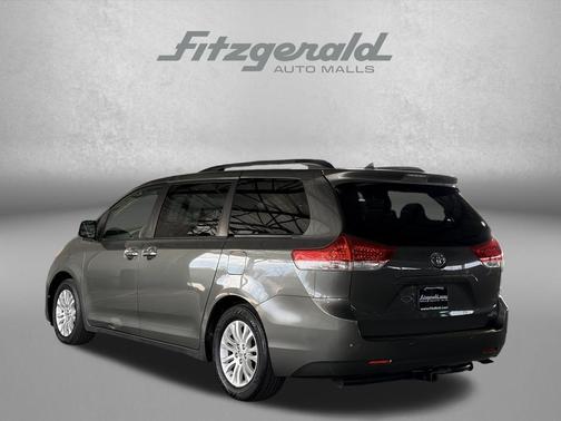 2012 Toyota Sienna XLE