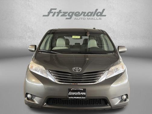 2012 Toyota Sienna XLE