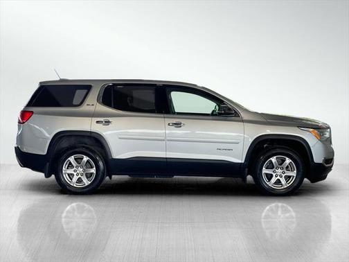 2017 GMC Acadia SLE-1