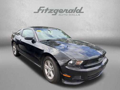 BLACK 2012 Ford Mustang V6