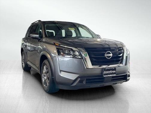 2024 Nissan Pathfinder SV 4WD