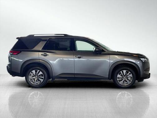 2024 Nissan Pathfinder SV 4WD