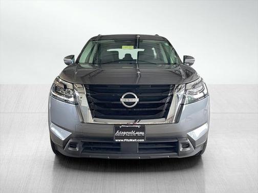 2024 Nissan Pathfinder SV 4WD