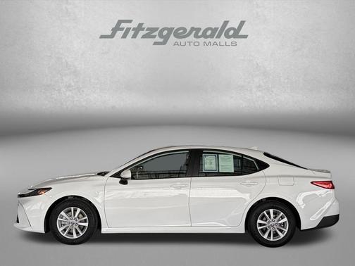 Ice Cap 2025 Toyota Camry LE