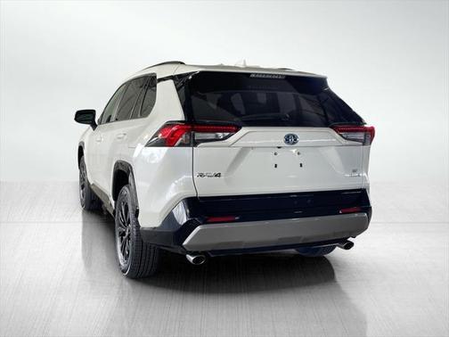 2022 Toyota RAV4 Hybrid SE