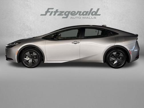 2025 Toyota Prius LE