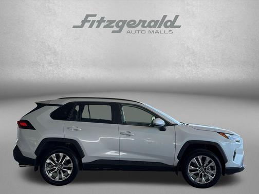 Wind Chill Pearl 2025 Toyota RAV4 XLE Premium