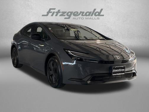 2025 Toyota Prius LE