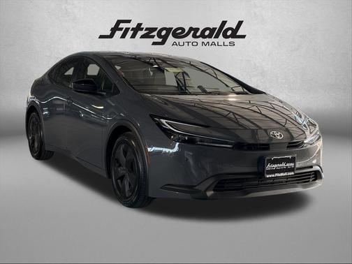 2025 Toyota Prius LE