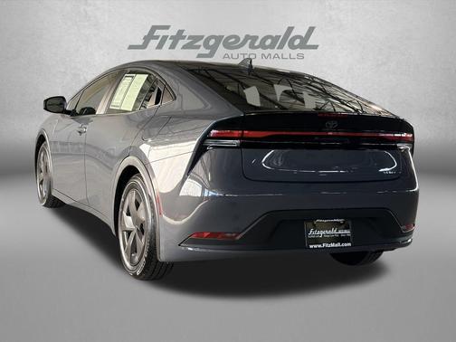 2025 Toyota Prius LE