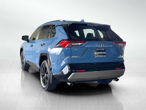 2022 Toyota RAV4 Hybrid SE