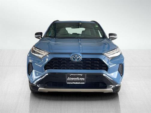 2022 Toyota RAV4 Hybrid SE