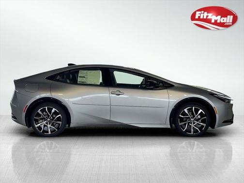 2025 Toyota Prius L