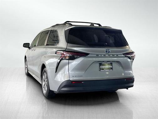 2025 Toyota Sienna XLE 7 Passenger
