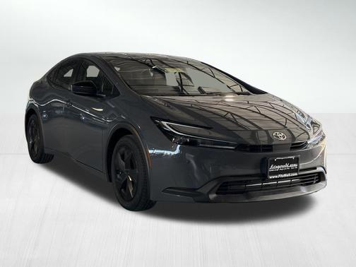 2025 Toyota Prius LE