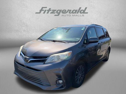 Predawn Gray Mica 2019 Toyota Sienna XLE