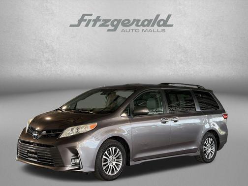 Predawn Gray Mica 2019 Toyota Sienna XLE