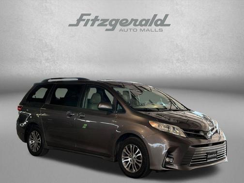 Predawn Gray Mica 2019 Toyota Sienna XLE