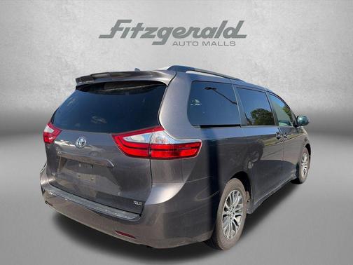 Predawn Gray Mica 2019 Toyota Sienna XLE
