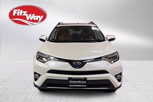 Photo 3 of 29 of 2017 Toyota RAV4 Hybrid