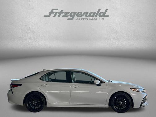 Ice Edge 2022 Toyota Camry XSE
