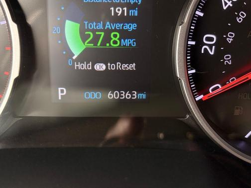 Silver Sky Metallic 2019 Toyota RAV4 XLE