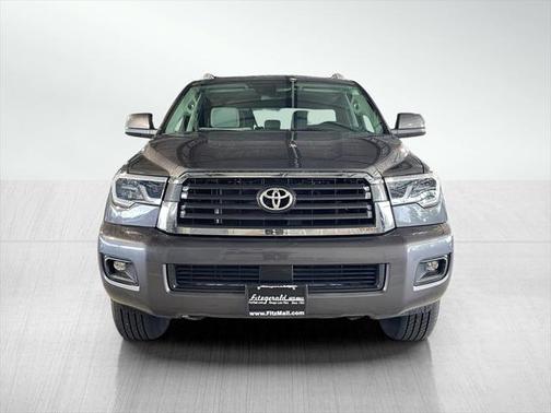 2022 Toyota Sequoia SR5