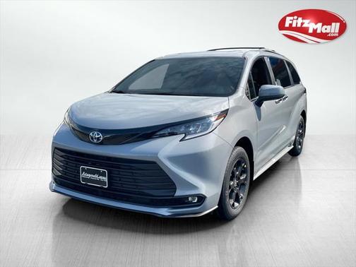 2025 Toyota Sienna Woodland Edition