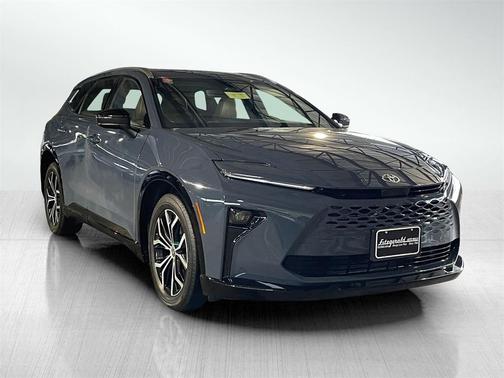 2025 Toyota Crown Signia XLE