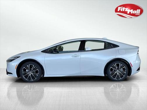 2025 Toyota Prius XLE