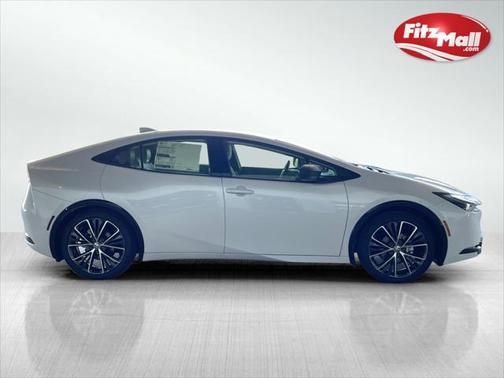 2025 Toyota Prius XLE