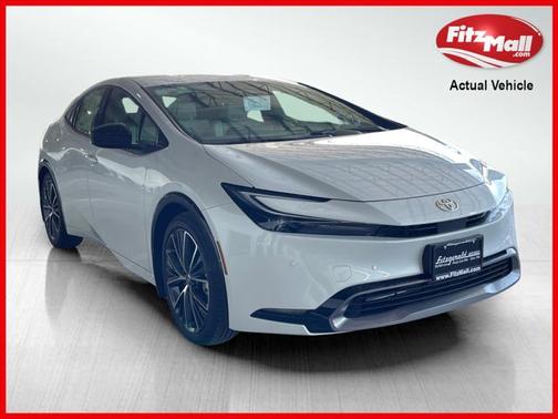 2025 Toyota Prius XLE