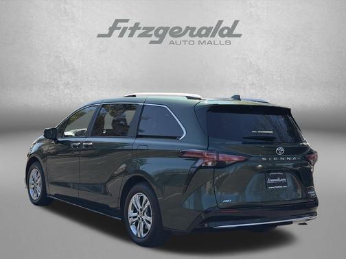 2024 Toyota Sienna Platinum