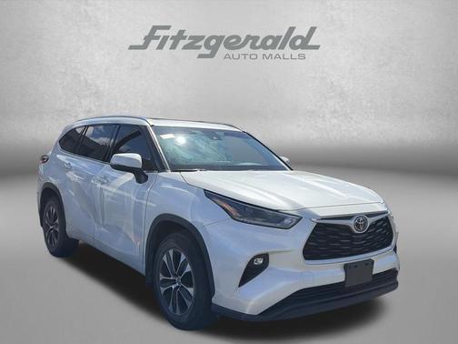 Blizzard Pearl 2021 Toyota Highlander XLE