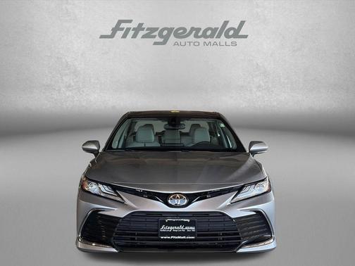Celestial Silver Metallic 2021 Toyota Camry XLE
