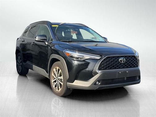 2025 Toyota Corolla Cross XLE