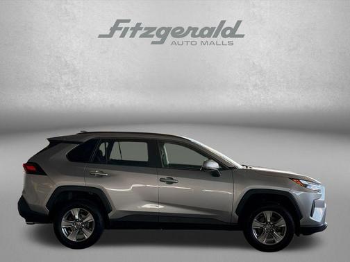 Silver Sky Metallic 2022 Toyota RAV4 XLE