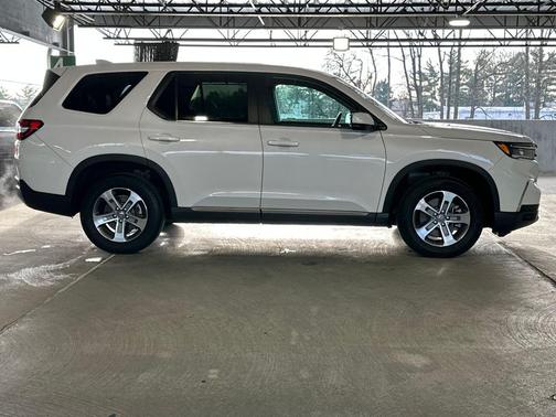 2024 Honda Pilot EX-L 7 Passenger