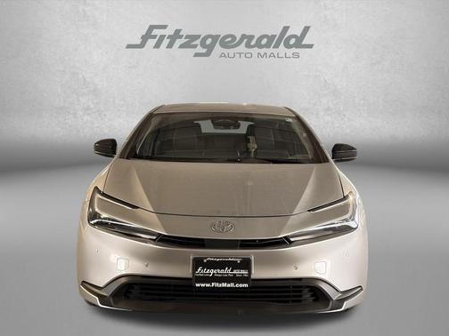 2025 Toyota Prius LE