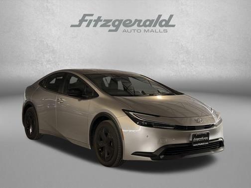 2025 Toyota Prius LE